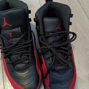 Jordan Women's Black and Red Sneakers